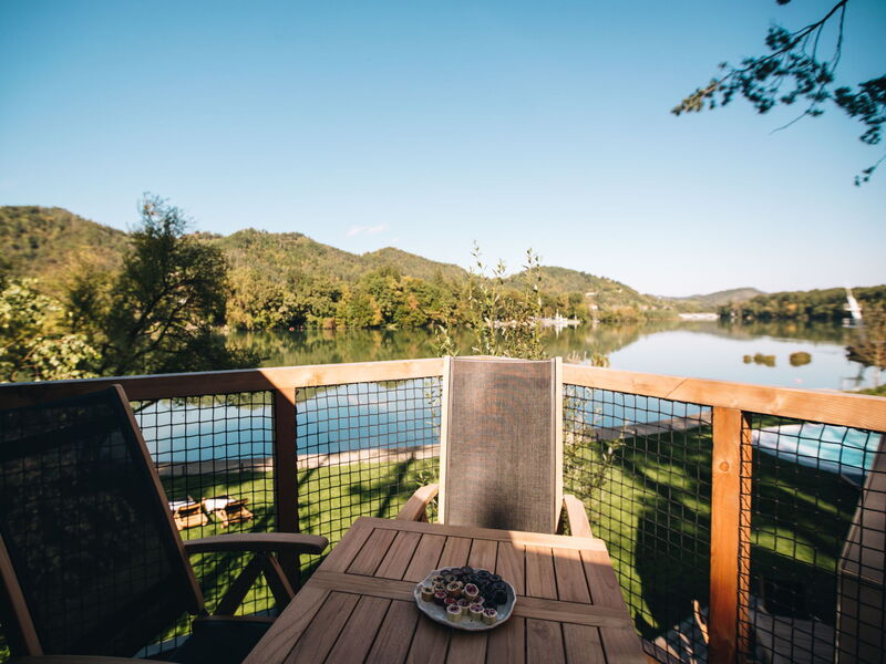 Accommodation:&nbsp;Chocolate Village 100.2
