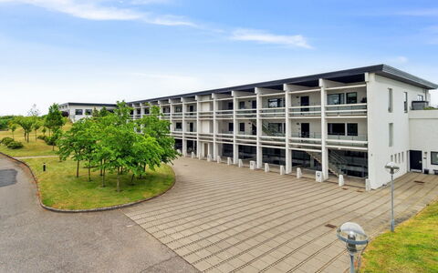 Franciska - 250M from the Sea: Daytime, Building, Urban Area, Metropolitan Area, City, Apartment, Neighbourhood, Metropolis, Skyscraper