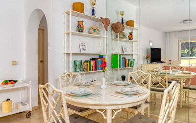 Accommodation:&nbsp;Edificio El Rey 605.1