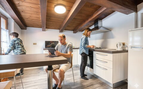Appartamento Piazza Centrale: Furniture, Interior Design, Wood, Flooring, Ceiling, Floor, Table, Room, Countertop, Kitchen
