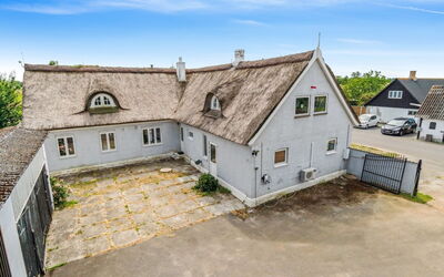 Fridgerd - 4.8Km from the Sea