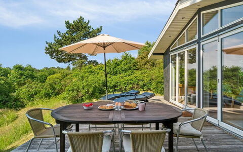 Stygg - 400M from the Sea: Roof, House, Home, Cottage, Siding, Estate, Driveway, Garden Buildings, Yard, Shed