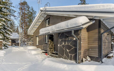 Käränkkä: Bed, Furniture, Bedroom, Interior Design, Bedding, Bed Sheet, Flooring, Wood, Floor, Room