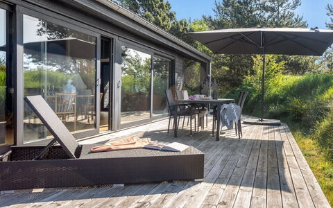 Einette - 100M from the Sea: Furniture, Interior Design, Flooring, Floor, Ceiling, Room, Chair, Table, Apartment, Kitchen & Dining Room Table
