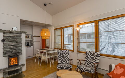 Kesä-Iikka 4: Interior Design, Furniture, Flooring, Wood, Ceiling, Floor, Light Fixture, Room, Lighting, Living Room
