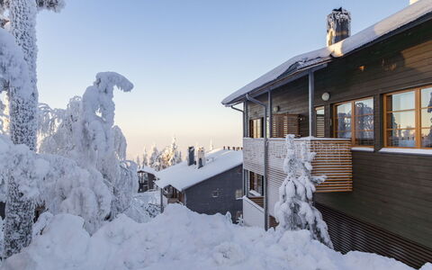 Kesä-Iikka 4: Building, Snow, Window, Winter, House, Architecture, Home, Residential Area, Freezing, Cottage