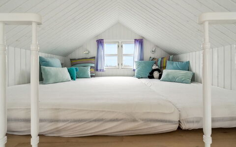 Ofrath - 5M from the Sea: Furniture, Interior Design, Floor, Flooring, Wall, Bedroom, Wood, Bed, Ceiling, Textile