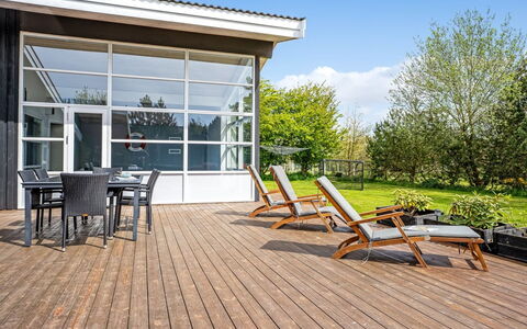 Helena - 700M from the Sea: Grass, Grassland, Landscape, Ecoregion, Plain, Plant Community, Land Lot, Outdoor Furniture, Prairie, Shrubland