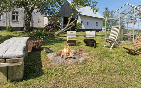 Antonina - 1.5Km from the Sea: Grass, Cottage, Land Lot, Garden, Rural Area, Lawn, Backyard, Farmhouse, Yard, Shade