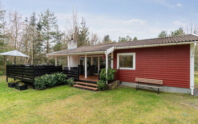 Betti - 700M from the Sea