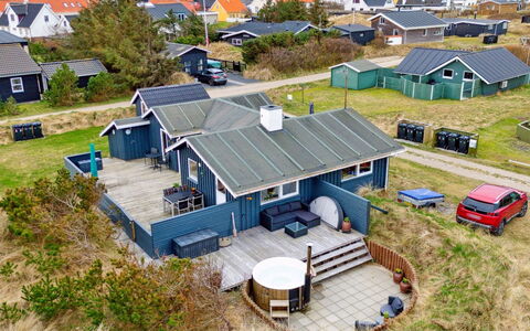 Dolores - 200M from the Sea: Cottage, Shed, Hut, Farmhouse, Prairie, Shack, Barn, Log Cabin, Garden Buildings