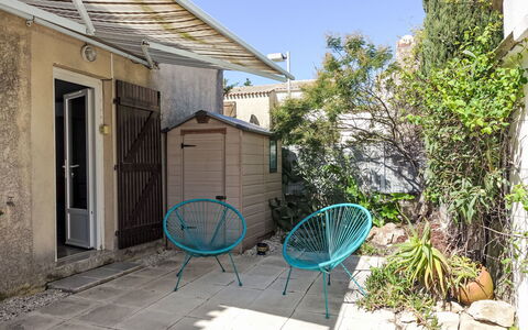 Bonnegrace: Furniture, Outdoor Furniture, Chair, Shade, Outdoor Table, Patio, Balcony, Courtyard, Backyard, Flowerpot