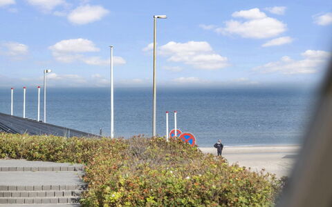 Edin - 100M from the Sea: Sky, Blue, Horizon, Sea, Coast, Coastal And Oceanic Landforms, Ocean, Cloud, Shore, Beach