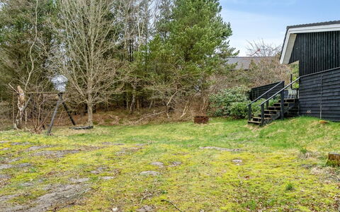 Sighfrith - 2Km from the Sea: Grass, Branch, Shrub, Land Lot, Rural Area, Garden, Groundcover, Lawn