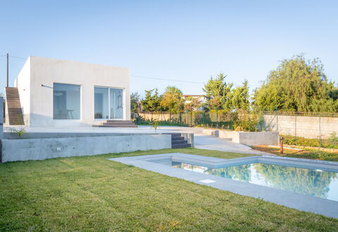 Eremita Villa Sicily: Sky, Water, Plant, Tree, Grass, Swimming Pool, Window, Residential Area, Landscape, Shade