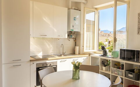 Varenna 648: Furniture, Kitchen, Interior Design, Kitchen Appliance, Flooring, Countertop, Major Appliance, Chair, Wood, Ceiling