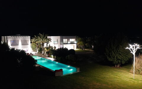 Villa Vinner: Water, Plant, Building, Nature, Swimming Pool, Tree, Lighting, House, Grass, Leisure