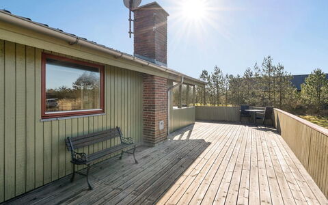 Frille - 200M from the Sea: Grass, Grassland, Landscape, Ecoregion, Plain, Plant Community, Land Lot, Outdoor Furniture, Prairie, Shrubland