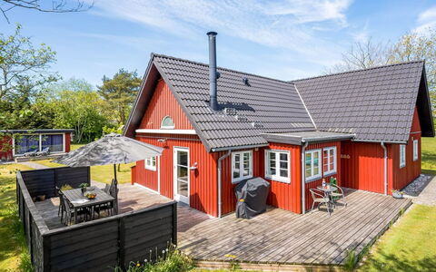 Soile - 12Km from the Sea: House, Home, Roof, Residential Area, Cottage, Estate, Farmhouse, Lawn, Landscaping, Siding
