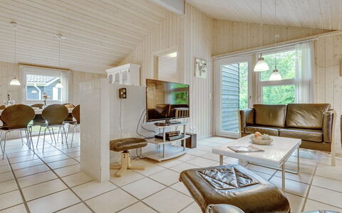 Aviaja - 12Km from the Sea: Wood, Interior Design, Ceiling, Flooring, Floor, Home, Furniture, Living Room, Couch, Room