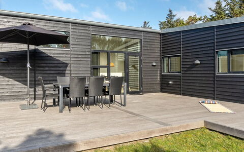 Joachim - 200M from the Sea: Roof, House, Home, Cottage, Door, Siding, Deck, Porch, Plank, Hardwood