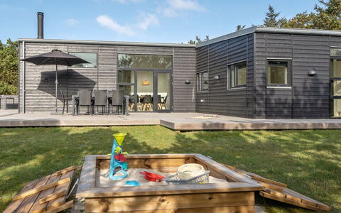 Joachim - 200M from the Sea: Roof, House, Home, Cottage, Door, Siding, Deck, Porch, Plank, Hardwood