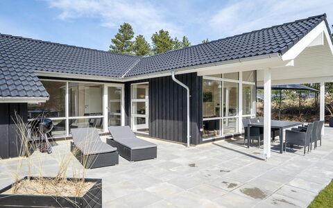 Dior - 1.4Km from the Sea: Cottage, Shed, Hut, Farmhouse, Prairie, Shack, Barn, Log Cabin, Garden Buildings