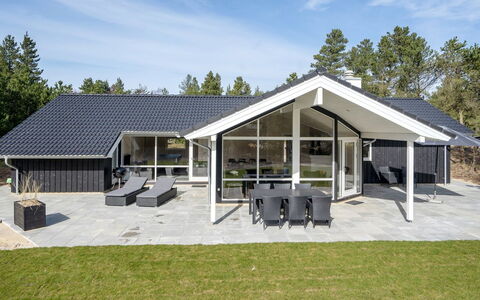 Dior - 1.4Km from the Sea: Cottage, Shed, Hut, Farmhouse, Prairie, Shack, Barn, Log Cabin, Garden Buildings