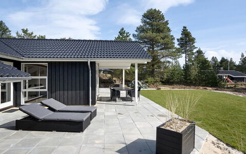 Dior - 1.4Km from the Sea: Cottage, Shed, Hut, Farmhouse, Prairie, Shack, Barn, Log Cabin, Garden Buildings