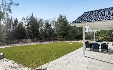 Dior - 1.4Km from the Sea: Cottage, Shed, Hut, Farmhouse, Prairie, Shack, Barn, Log Cabin, Garden Buildings