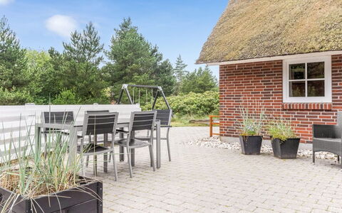 Ronna - 2.2Km from the Sea: House, Roof, Home, Cottage, Shed, Garden Buildings, Siding, Yard, Log Cabin, Hut