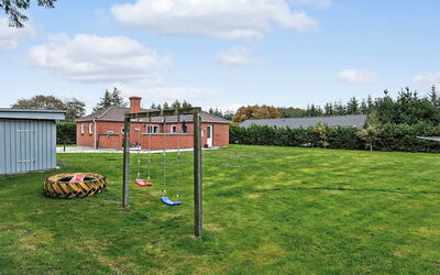 Pernilla - 2Km from the Sea