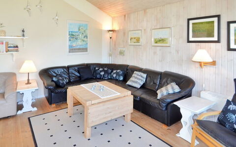 Annalina - 1.1Km from the Sea: Cottage, Shed, Hut, Farmhouse, Prairie, Shack, Barn, Log Cabin, Garden Buildings