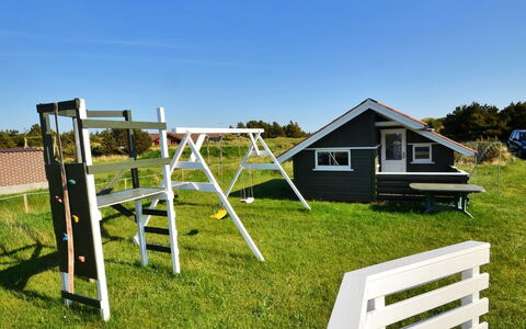 Annalina - 1.1Km from the Sea: Cottage, Shed, Hut, Farmhouse, Prairie, Shack, Barn, Log Cabin, Garden Buildings