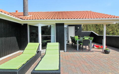 Stense - 900M from the Sea: Cottage, Shed, Hut, Farmhouse, Prairie, Shack, Barn, Log Cabin, Garden Buildings