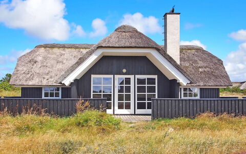 Kajin - 200M from the Sea: Wood, Roof, Architecture, Home, House, Cottage, Siding, Hardwood, Slope, Estate