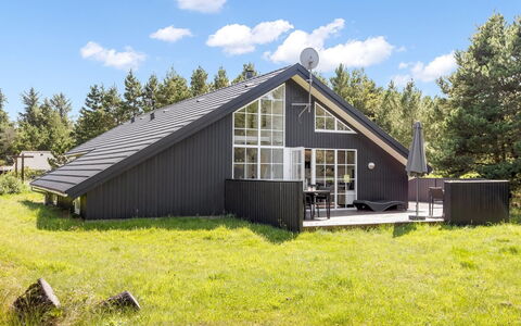 Joseline - 1.8Km from the Sea: Roof, House, Home, Cottage, Door, Siding, Deck, Porch, Plank, Hardwood