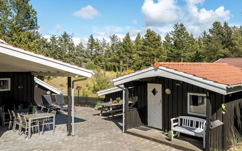 Augustine - 1.6Km from the Sea: Grass, Grassland, Landscape, Ecoregion, Plain, Plant Community, Land Lot, Outdoor Furniture, Prairie, Shrubland