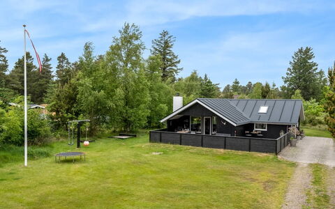 Meinolf - 2Km from the Sea: Wood, Roof, Architecture, Home, House, Cottage, Siding, Hardwood, Slope, Estate