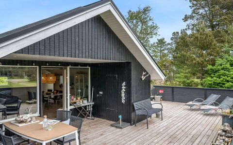 Meinolf - 2Km from the Sea: Wood, Roof, Architecture, Home, House, Cottage, Siding, Hardwood, Slope, Estate