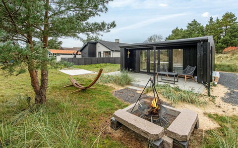 Nona - 1.1Km from the Sea: Grass, Grassland, Landscape, Ecoregion, Plain, Plant Community, Land Lot, Outdoor Furniture, Prairie, Shrubland