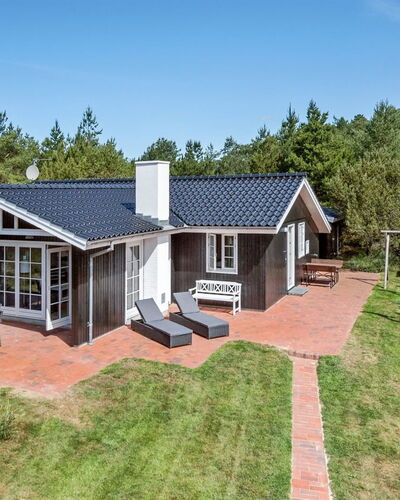Raili - 1.5Km from the Sea