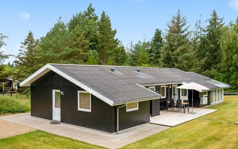Eleni - 2.5Km from the Sea: Cottage, Shed, Hut, Farmhouse, Prairie, Shack, Barn, Log Cabin, Garden Buildings