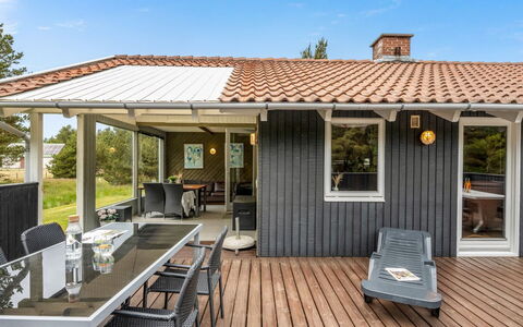 Tala - 4Km from the Sea: Wood, Porch, Roof, House, Home, Door, Cottage, Siding, Shade, Deck