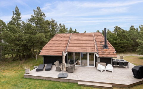 Ginna - 1.3Km from the Sea: Cottage, Shed, Hut, Farmhouse, Prairie, Shack, Barn, Log Cabin, Garden Buildings