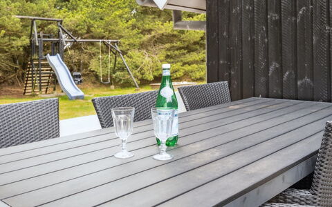 Ginna - 1.3Km from the Sea: Cottage, Shed, Hut, Farmhouse, Prairie, Shack, Barn, Log Cabin, Garden Buildings