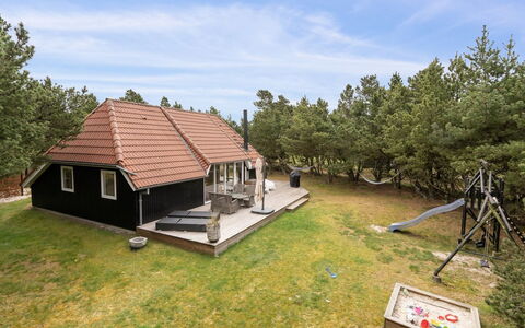 Ginna - 1.3Km from the Sea: Cottage, Shed, Hut, Farmhouse, Prairie, Shack, Barn, Log Cabin, Garden Buildings