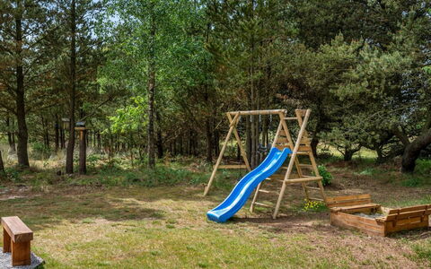 Elske - 1.1Km from the Sea: Wood, Wood Flooring, Flooring, Hardwood, Plank, Wood Stain, Deck, Floor, Home, Siding