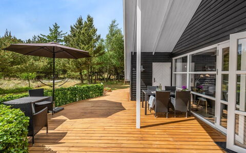 Elske - 1.1Km from the Sea: Wood, Wood Flooring, Flooring, Hardwood, Plank, Wood Stain, Deck, Floor, Home, Siding