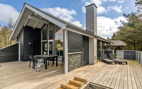 Gundrath - 1.4Km from the Sea: Cottage, Shed, Hut, Farmhouse, Prairie, Shack, Barn, Log Cabin, Garden Buildings